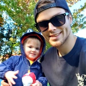 Meet your Posher, Max